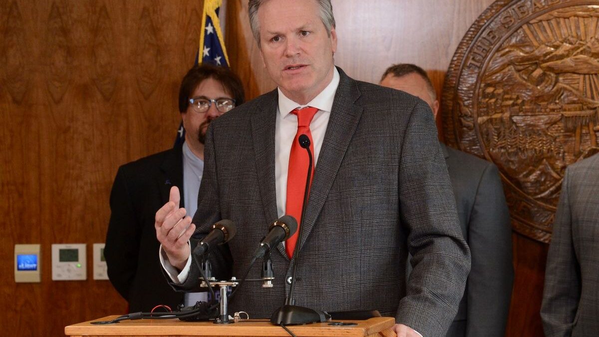 Alaska Gov. Dunleavy unveils new-look dividend plan with guaranteed payments but a substantial deficit remains