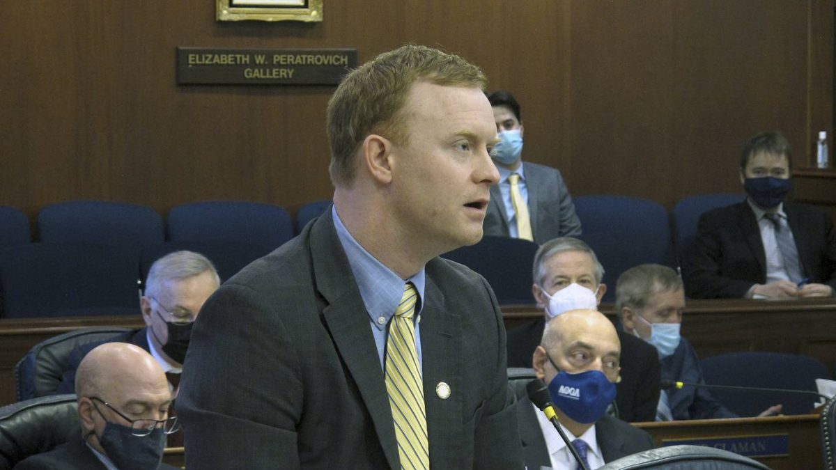 Alaska House coalition will seek to remove Rep. David Eastman from legislative committees over his Oath Keepers membership
