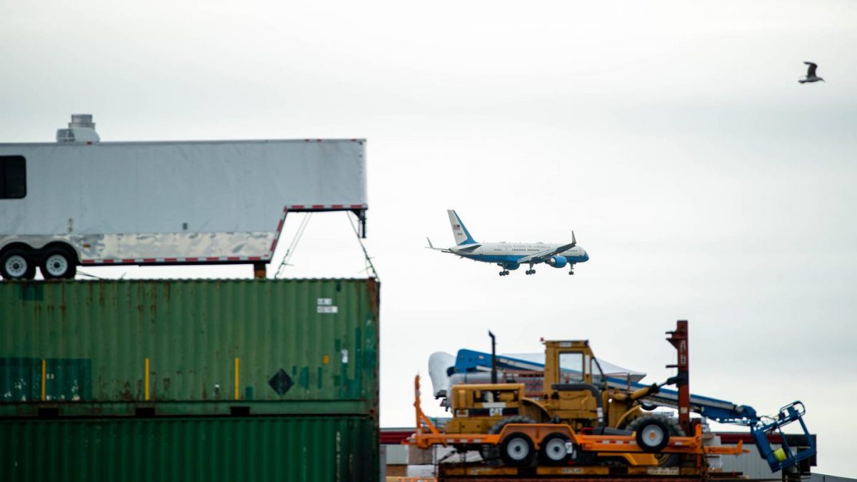 Biden’s plane refuels in Anchorage on way back to Washington after trip to Asia