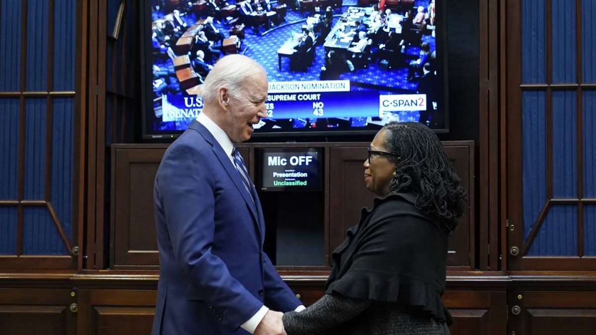 Alaska senators split as Senate confirms Ketanji Brown Jackson to Supreme Court