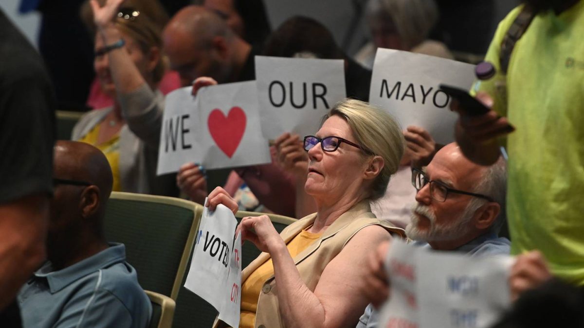 Anchorage Assembly postpones vote on process to remove a mayor for ‘breach of public trust’
