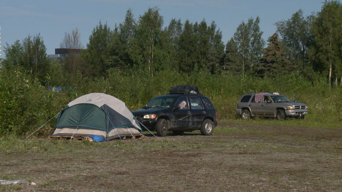 Homeless campers return to Midtown site