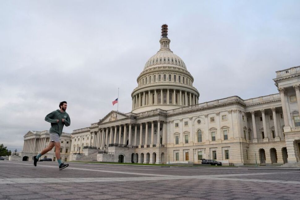 US Near-Miss With Government Shutdown Illustrates Washington Dysfunction