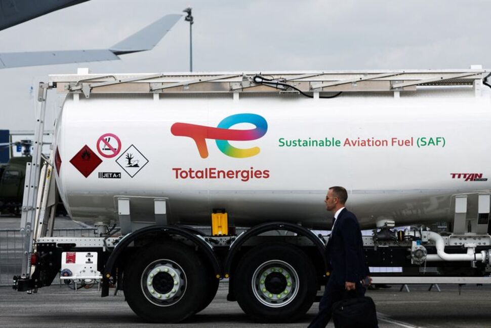 UN Aviation Meeting Agrees to Goal of 5% Lower Emissions by 2030