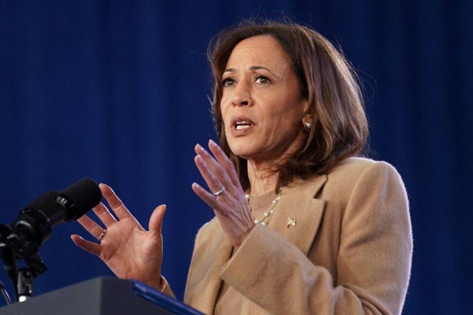Harris Tops Trump in Iowa in Latest Des Moines Register Poll