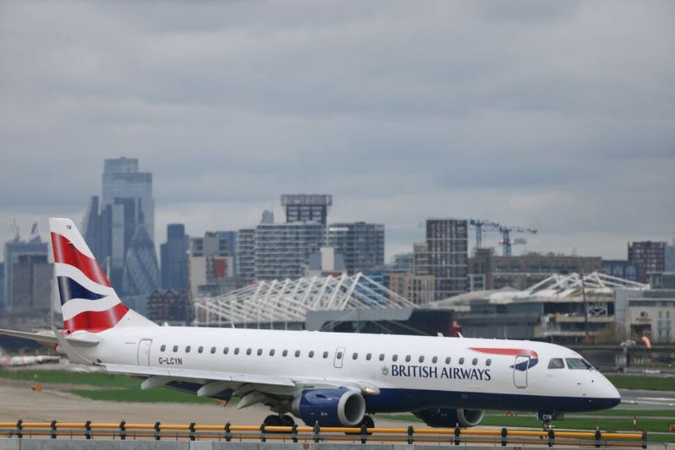 Factbox-What to Know About Airlines Due to Fly Into Heathrow Airport on Friday