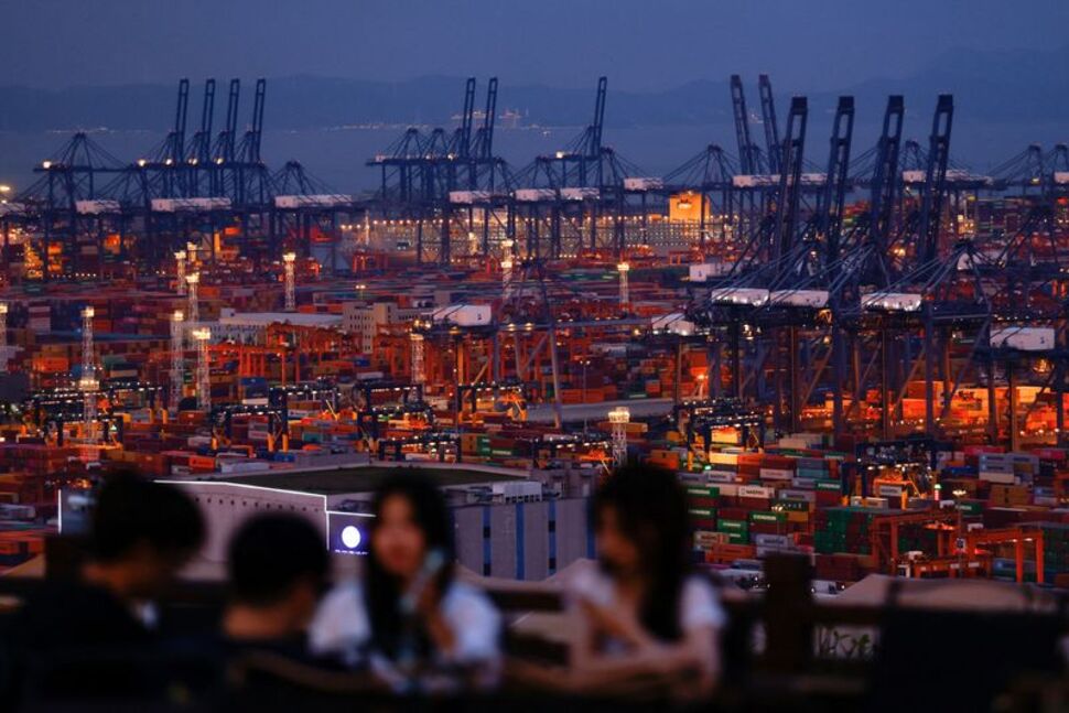 Analysis-China and the US to Talk Trade War Ceasefire, Not Peace