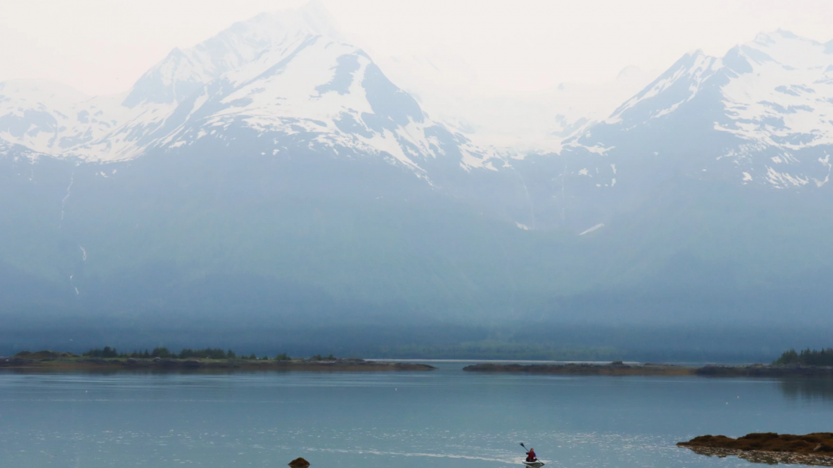 Smoke from Canadian wildfires pours into eastern Alaska