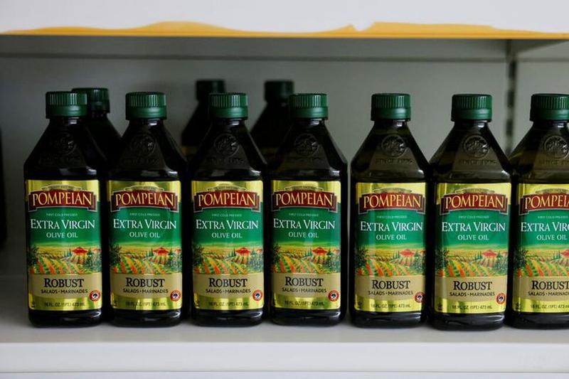 US Floats Fees for Spanish Ships, Caps on Olive Oil Imports Over Port Dispute